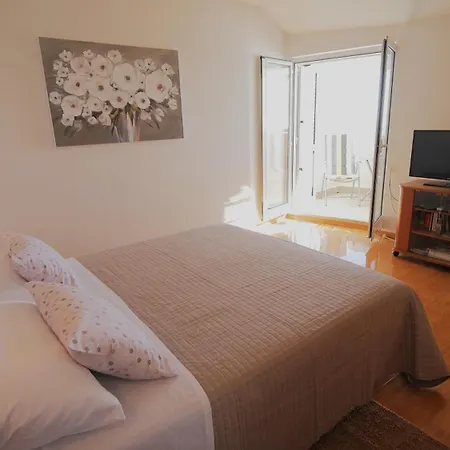 Blue Horizon Apartment *